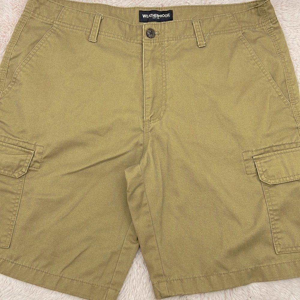 Weatherproof size 36 cargo shorts